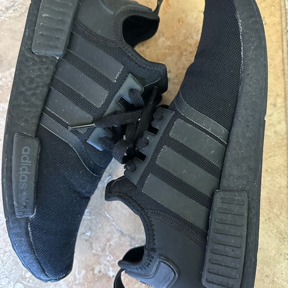 Adidas NMD_R1 size 9 - Picture 2 of 6
